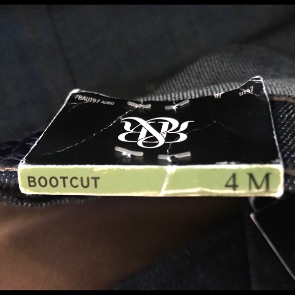 👖ROCK & REPUBLIC BOOTCUT JEANS SIZE 4M - NWT👖 - Picture 6 of 8